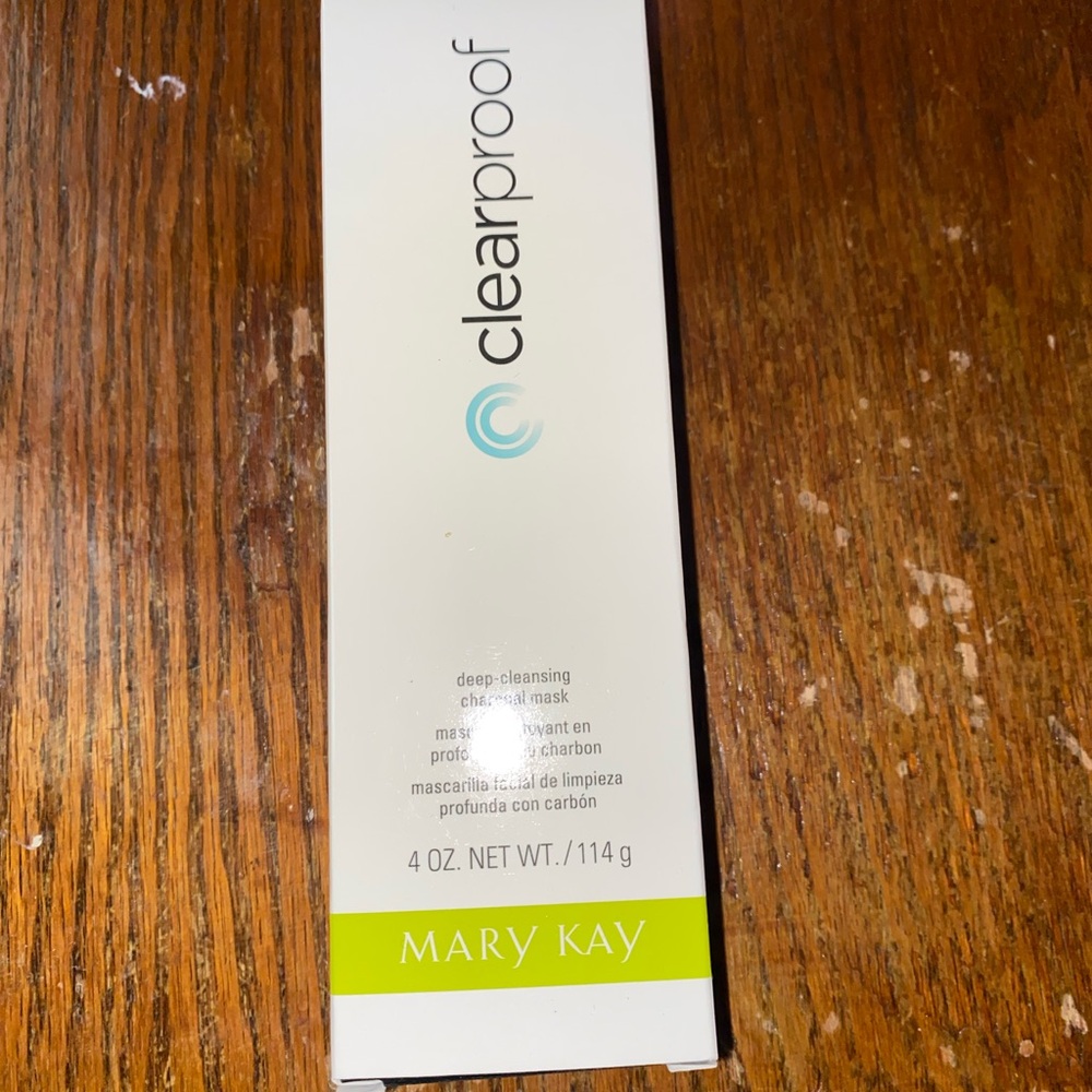 Mary Kay Clearproof Deep-Cleansing Charcoal Mask